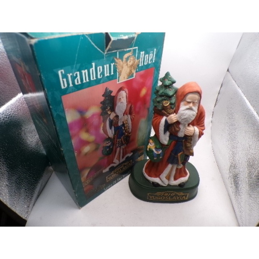 Grandeur Noel 1910 Yugoslavia Santa Of The World Figurine Porcelain Vintage Box